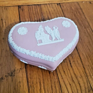 Vintage Wedgwood Jasperware Pink Heart Trinket Jewelry Box Vanity Box